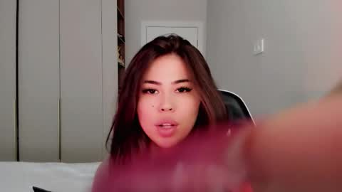 Mia online show from 02.23.26