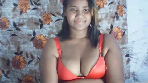 Snapshot of maya275326 chatting on 07.08.26 maya275326 online show from 07.08.26