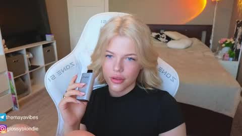 Maya online show from 04.11.26