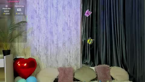 Snapshot of maya_collins_ chatting on 03.13.26 Maya online show from 03.13.26