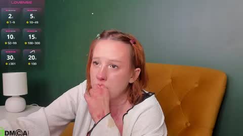 Snapshot of maya_foxy chatting on 05.12.26 Maya online show from 05.12.26