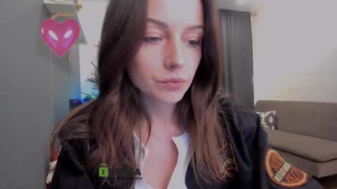 Snapshot of maya_l chatting on 01.16.26 Maya online show from 01.16.26