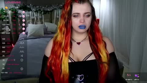 Maya Mils online show from 01.08.25