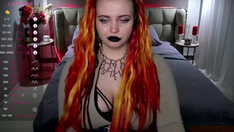 Maya Mils online show from 01.18.25