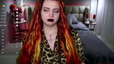 Maya Mils online show from 01.20.25