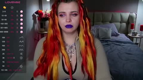 Maya Mils online show from 02.04.25