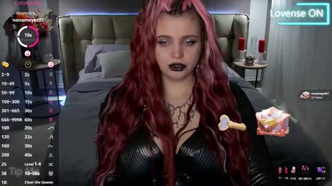 Maya Mils online show from 03.02.25