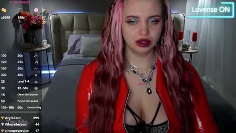 Maya Mils online show from 03.08.25