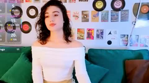 Snapshot of maya_rogerss chatting on 05.10.26 Maya online show from 05.10.26
