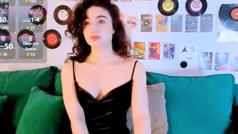 Snapshot of maya_rogerss chatting on 05.20.26 Maya online show from 05.20.26