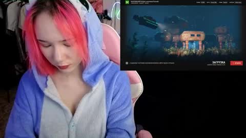 Snapshot of maya_viola chatting on 11.25.25 Maya Viola online show from 11.25.25