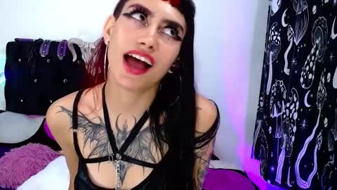 mayaredd online show from 01.30.25