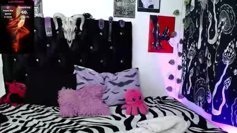 mayaredd online show from 11.18.25