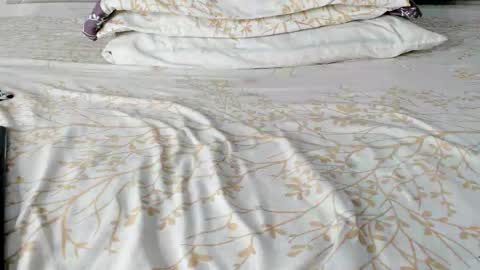 Snapshot of maybelline_666 chatting on 09.13.25 Maybelline69 online show from 09.13.25