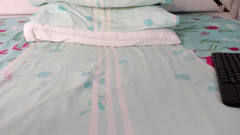 Snapshot of maybelline_666 chatting on 10.05.25 Maybelline69 online show from 10.05.25