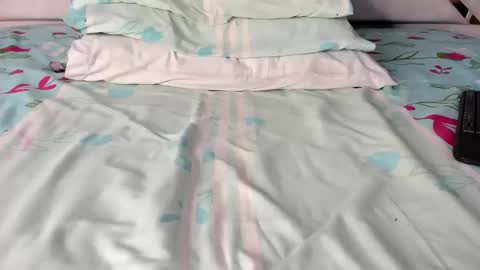 Snapshot of maybelline_666 chatting on 10.08.25 Maybelline69 online show from 10.08.25