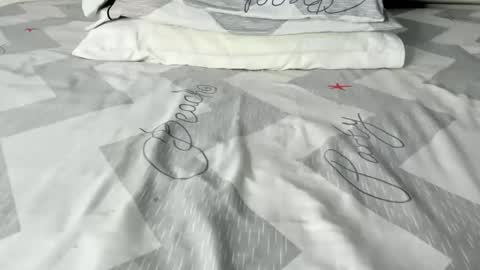 Snapshot of maybelline_666 chatting on 10.17.25 Maybelline69 online show from 10.17.25