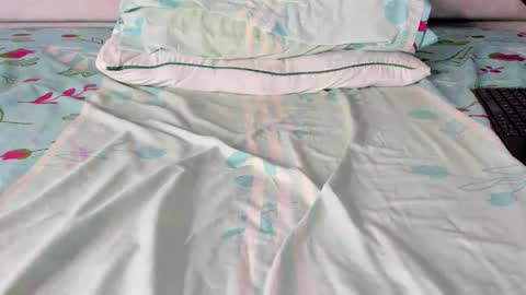 Snapshot of maybelline_666 chatting on 11.09.25 Maybelline69 online show from 11.09.25