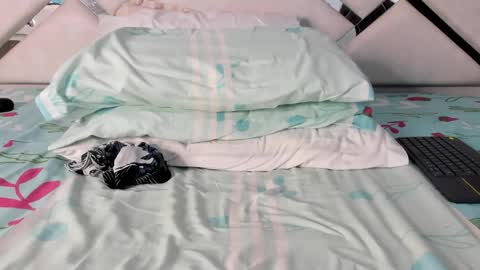 Snapshot of maybelline_666 chatting on 04.14.26 Maybelline69 online show from 04.14.26