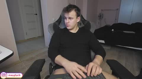 Snapshot of maygly chatting on 03.08.26 Slava and Alextatto online show from 03.08.26