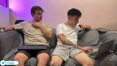 Snapshot of maygly chatting on 04.14.26 Slava and Alextatto online show from 04.14.26