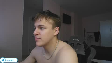 Snapshot of maygly chatting on 05.16.26 Slava and Alextatto online show from 05.16.26