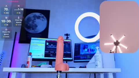 Mayka online show from 10.12.25