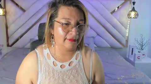 Mailyn online show from 09.12.25