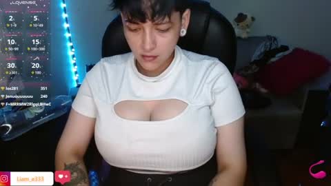 Snapshot of maylyy_kan chatting on 07.25.26 Mayle kan online show from 07.25.26