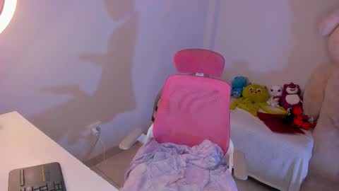 Snapshot of mayproject2 chatting on 02.12.26 may online show from 02.12.26