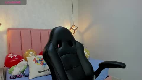 Snapshot of mayroberts chatting on 02.15.25 MAY online show from 02.15.25