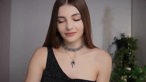 Snapshot of mayttease chatting on 10.25.25 mayttease online show from 10.25.25