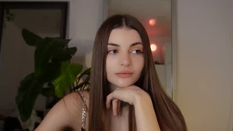 Snapshot of mayttease chatting on 12.04.25 mayttease online show from 12.04.25