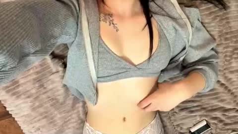 Adel online show from 12.22.25