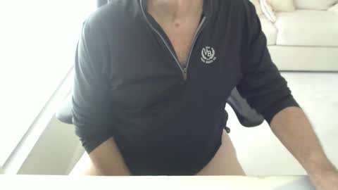 Snapshot of mbeastie chatting on 03.10.26 Beastie online show from 03.10.26