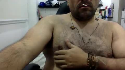 Snapshot of mbotve chatting on 11.01.25 VzlaMan online show from 11.01.25