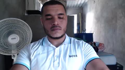 Snapshot of mcgregor_sexhot chatting on 12.11.24 Mcgregor online show from 12.11.24