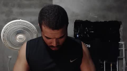 Snapshot of mcgregor_sexhot chatting on 11.12.25 Mcgregor online show from 11.12.25