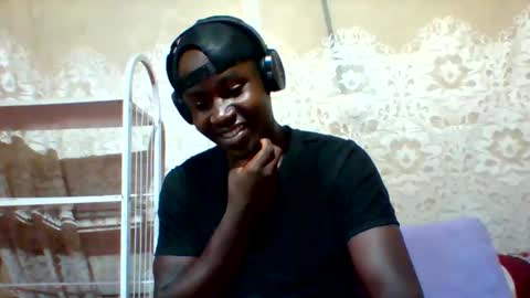 Snapshot of mclntz_bbc chatting on 02.15.25 mclntz_bbc online show from 02.15.25