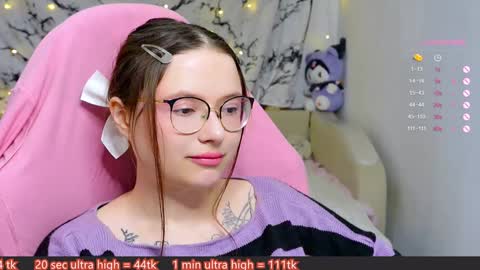 Snapshot of me_hanna chatting on 02.04.25 Hanna online show from 02.04.25