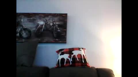 Snapshot of meathome3 chatting on 01.03.25 me at home online show from 01.03.25