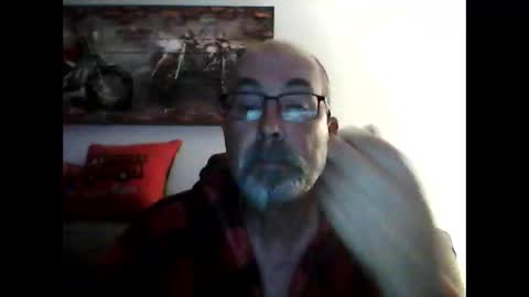 Snapshot of meathome3 chatting on 05.03.26 me at home online show from 05.03.26