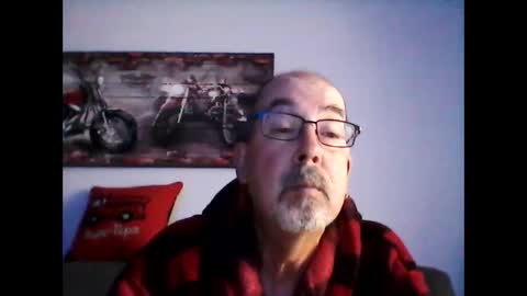 Snapshot of meathome3 chatting on 05.17.26 me at home online show from 05.17.26