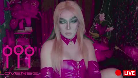 THE QUEEN ALPHA   Queen Medusa Prey online show from 02.16.26