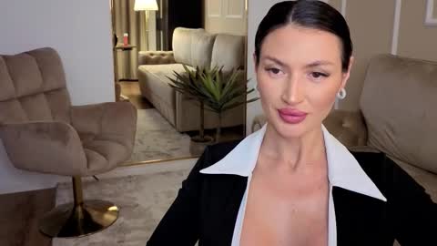 MedussaEyes online show from 02.08.26