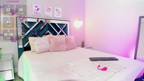 Melody online show from 12.17.25