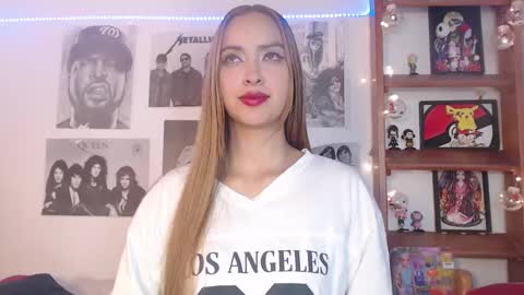 Snapshot of meeowlody chatting on 02.01.25 Emily online show from 02.01.25