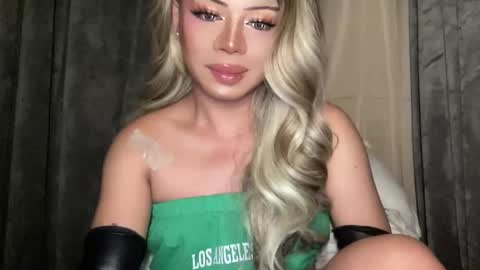 Snapshot of meetmehalfway888 chatting on 11.19.25 GODDESS OF ALL GODDESSES online show from 11.19.25