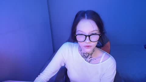 Snapshot of mefwhore chatting on 02.02.25 mefwhOre online show from 02.02.25
