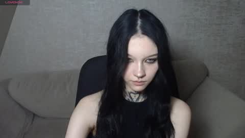 Snapshot of mefwhore chatting on 03.01.25 mefwhOre online show from 03.01.25